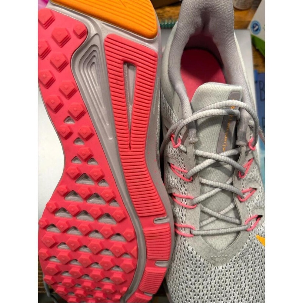 Nike sneakers - Picture 2 of 5